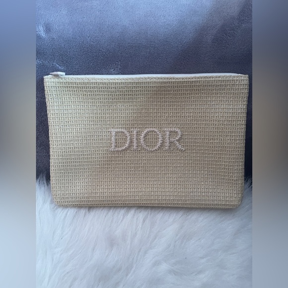 Dior Raffia Pouch - Picture 2 of 3